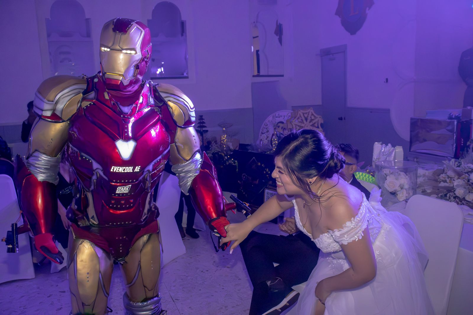 Boda: sorpresa con luz morada